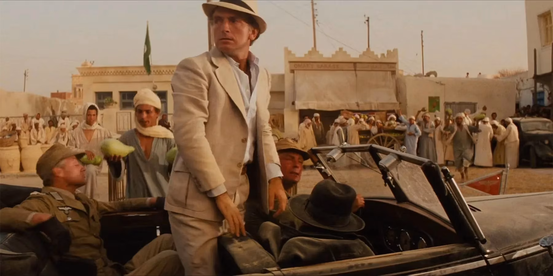 the-great-coat-and-hat-caper-how-spielbergs-movie-magic-duped-millions-image-0